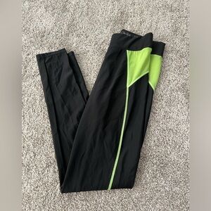 L/XL women's biking pants available.